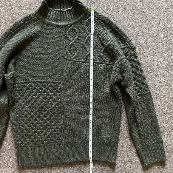 American Eagle Outfitters Mock Neck Green Cable Knit Long Sleeve Sweater Mens S - Picture 9 of 12